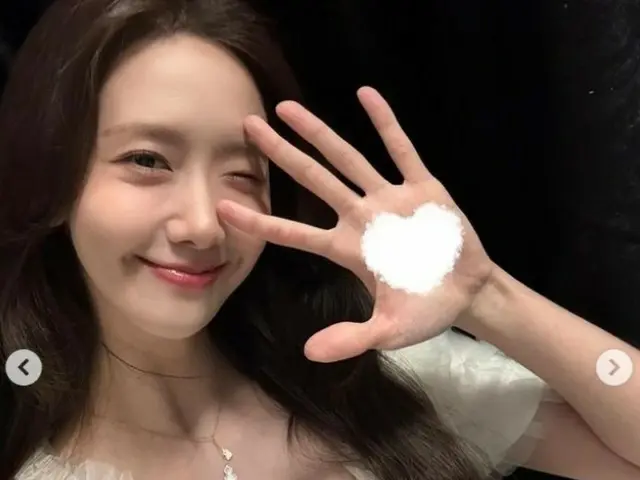 Girls' Generation's Yoona is looking for a new co-star after Park Sung Hoon dropped out of the upcoming TV series "Tyrant's Chef" but is still upbeat