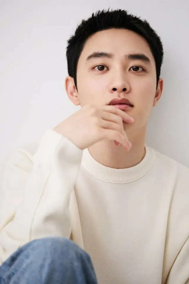 「EXO」D.O.、「EXOはまだ健在。今年完全体の準備、心配しないで」