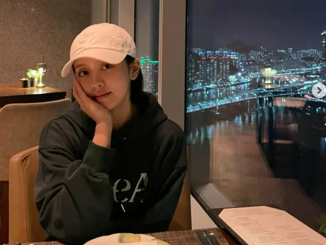 Actress Kim Seohyun, natural beauty that can't be hidden even with a hat... Reveals her latest updates