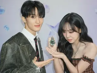 Singer LEE YOUNG JI receives a luxury watch worth 1.7 million yen from "NCT" member MARK... "I'll keep wearing it until I retire"