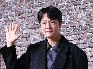 Actor Cho Han Cheul, who appeared in the TV series "Youngest Son of a Big Business Family," lost his mother, who always trusted him even when he was still unknown, today (1st)