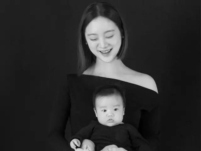 Wonder Girls former member HYERI, 50 days after giving birth to second child... Beautiful family photos