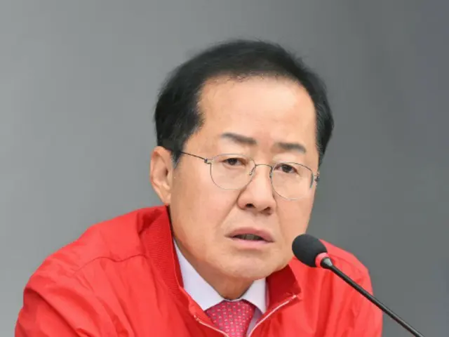 Daegu Mayor Hong Jun-pyo harshly criticizes biased opinion polls: "The public should not be misled... I don't trust Gallup Korea" = Korea