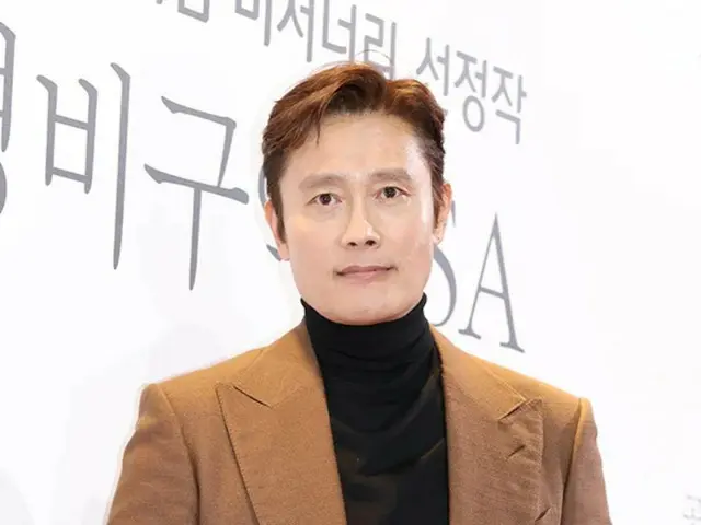 Actor Lee Byung Hun shares a touching story from the set...is he really a "gentleman" rather than a frontman?