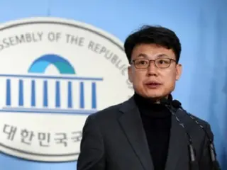 Jin Seung-joon, chairman of the Democratic Party's policy committee, said, "It's time to open up public debate in the National Assembly on the extension of the statutory retirement age" (Korea)