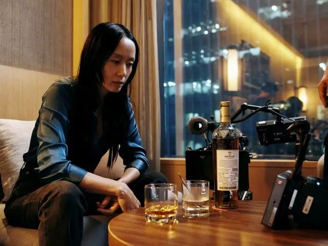 "Revolver" star Jung Do Yeong reveals message to Japanese audiences, behind-the-scenes cuts, and favorite "whisky ritual" scene from the film