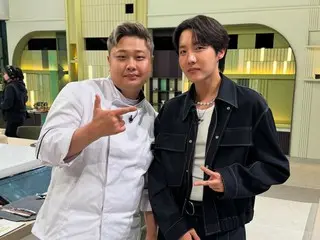 Chef Yoon Nam-ho's smartphone went haywire after he uploaded a photo of himself with BTS' J-HOPE to Instagram... "Sorry about the last photo"