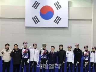 Rep. Ahn Cheol-soo visits Jincheon Athletes Village to encourage national short track team