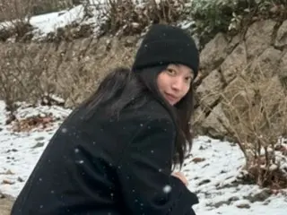 Actress Shin Min A and boyfriend Kim Woo Bin on a romantic date in the snow? A cute look that makes your heart flutter every day