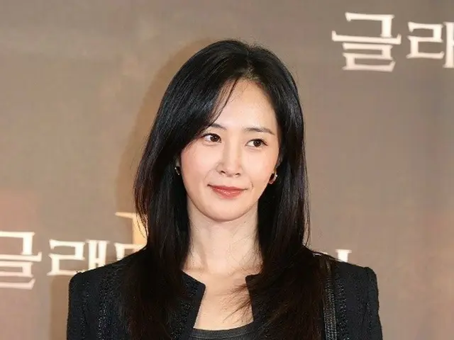 YURI (Girls' Generation) reveals that 60% of the costumes in the movie "Invasion" are ones she has worn in the past, "The same clothes as in the old photos will appear in the movie"