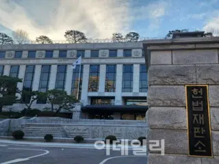 Constitutional Court dismisses impeachment case against South Korean Prime Minister = Sentence to be handed down to leader of largest opposition party and president awaits; media calls it "South Korean judicial super week"