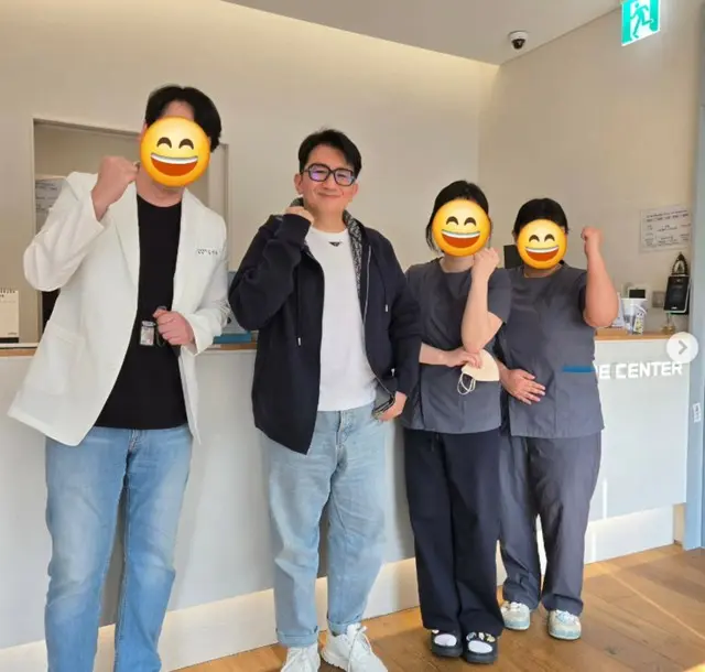 HYBEパン・シヒョク議長、半分になった顔にズボンもゆったり…ダイエット成功後さらにスリムに