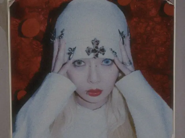 HyunA (former 4minute) and Yong Jun Hyeong (former HIGHLIGHT) make their first comeback since getting married... New song "Mrs. Nail" to be released on the 30th of this month