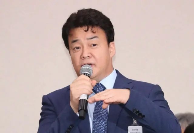 【公式】料理研究家ペク・ジョンウォン、あらゆる問題の渦中でフランスで「天才ペク社長の逆境食堂3」撮影中…「変更やキャンセルが難しい」