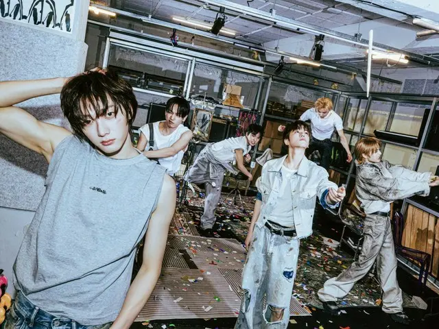 "BOYNEXTDOOR", "No Genre" concept photo... provocative gaze