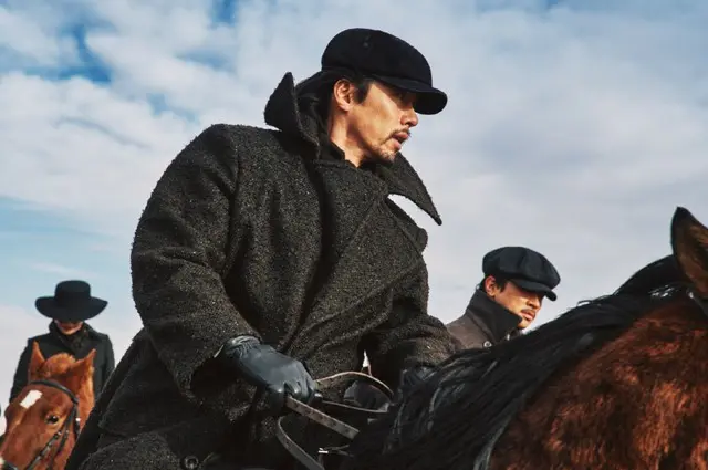 歴史的事件を壮大なスケールで描くサスペンス・エンターテイメント映画『ハルビン』、ヒョンビン演じるアン・ジュングンの姿を公開