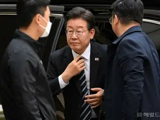 Democratic Party presidential candidate Lee Jae-myung says former Prime Minister Han Deok-soo's presidential run "is it appropriate to take a moment to reflect on myself?" (South Korea)