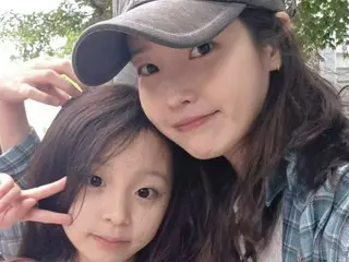 "Story-making machine" IU, is she not a human but an angel?... "Thank you for your hard work" child actor Geum Myung also celebrates Children's Day in person