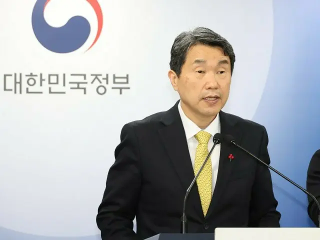 Acting President Lee Ju-ho tells medical students, "We will not revoke the confirmed repeat and expulsion orders... We will handle it according to the principle" (South Korea)