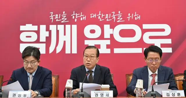 韓国与党指導部、金文洙公認候補に「韓悳洙前首相との一本化」を要求