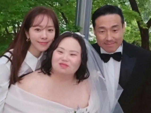 [Exclusive] Actress Han JIMIN helped with hair and makeup at writer Jung Eun-hye's wedding... The beautiful friendship between "twin sisters"