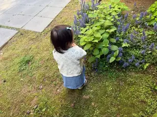 Actresses Lee Min Jeon and Lee Byung Hun's youngest child is so small and lovely, "a pretty girl more beautiful than a flower"