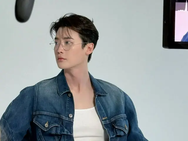 Lee Jung-suk, cool with summer vibes...showing off his diverse charms