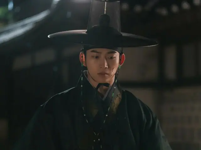 "I stole the lead character's first experience" - Taecyeon (2PM), "It was a work I came across by fate when I was addicted to web novels"