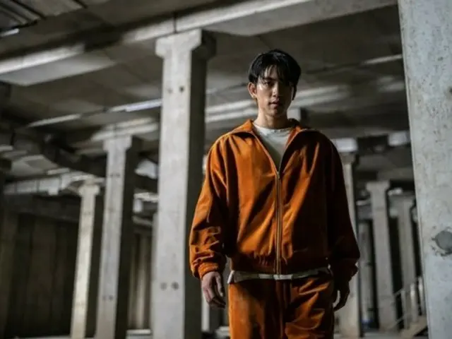 Jin Young (GOT7) takes on his first villain role in "High Five"... Director Kang Hyun-chul praises him, saying, "He's a hard worker...he acted brilliantly."
