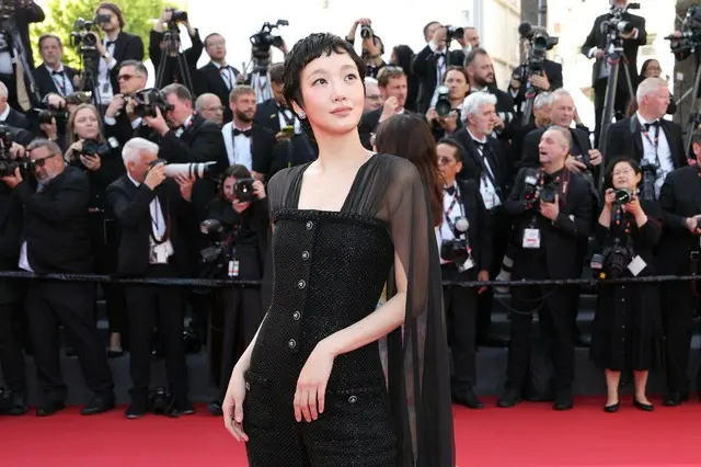 女優キム・ゴウン、カンヌ映画祭に出席…優雅な存在感で世界を魅了3