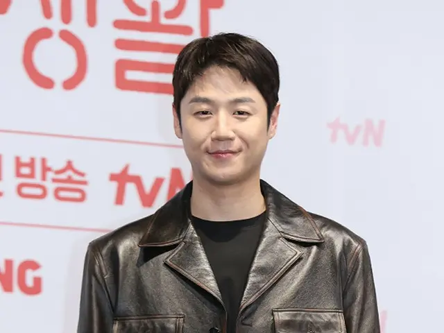 [Full article] Actor Jung Joon Won visits fan cafe to "Ku Do Won Loss" "I'm shy so I finally got the courage"... Great performance in "Resident Life"