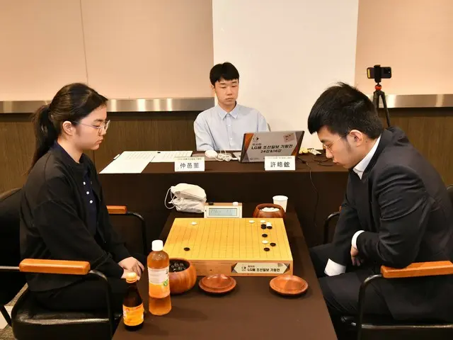 Ryo Ichiriki (9th dan) advances to the quarterfinals of the LG Cup Chosun Ilbo Go King Tournament, while Sumire Nakamura (4th dan) and Yuta Iyama (9th dan) narrowly lose