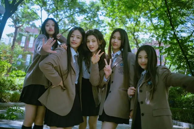 「NewJeans」の「Ditto」、日本の音楽授賞式で「ベストK-POPソング」受賞…ロングラン人気証明