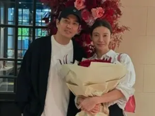 Actress Cha Yeri-young celebrates her 8th wedding anniversary with her husband Joo Sang-Wook...still the same lovely couple