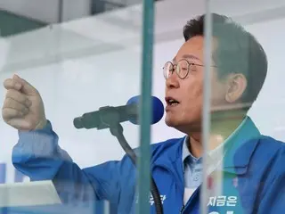 A hypothetical two-way showdown between presidential candidates: Lee Jae-myung 48% vs. Kim Moon-soo 41%...Lee Jae-myung 48% vs. Lee Jun-seok 33% - South Korean opinion poll
