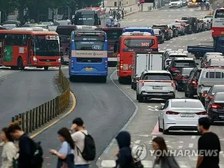 Seoul city bus union to hold strike, normal operations from first bus to continue wage negotiations