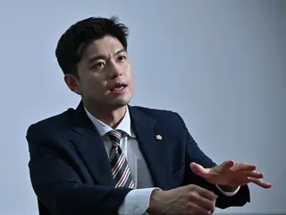 Kim Yong-tae, chairman of the People's Power emergency response committee, said, "We are considering amending the election law to allow for 'direct stamping' on advance ballots... The chairman of the election management committee should apologize" (South Korea)