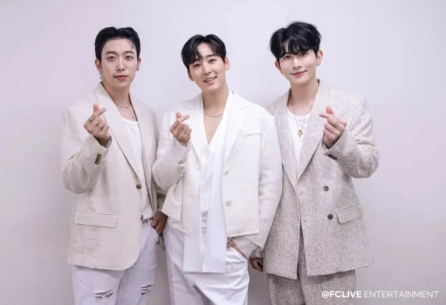 【オフィシャルレポ】「UKISS」フン＆ケビン＆キソプ、約8年ぶり再集結のステージに歓喜！ファンライブ東京公演初日レポートが到着5