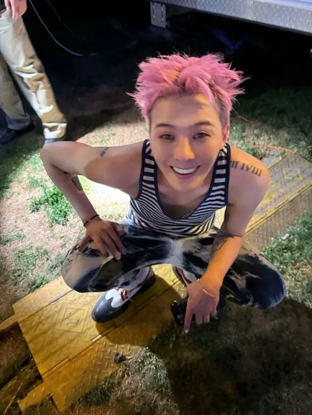 G-DRAGON、ピンクヘアに変身…もっとヒップになった