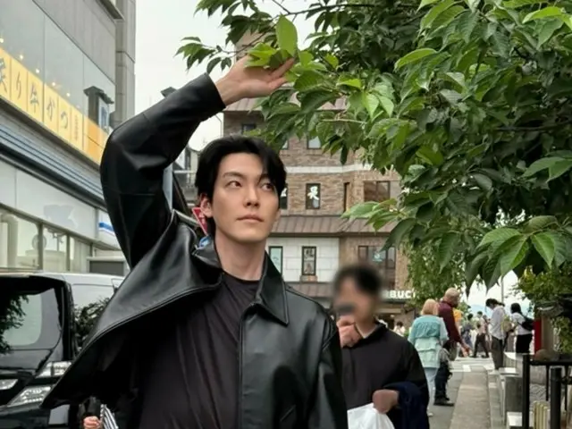 Kim WooBin, emphasizes his toughness with a leather jacket... and even his humorous charm