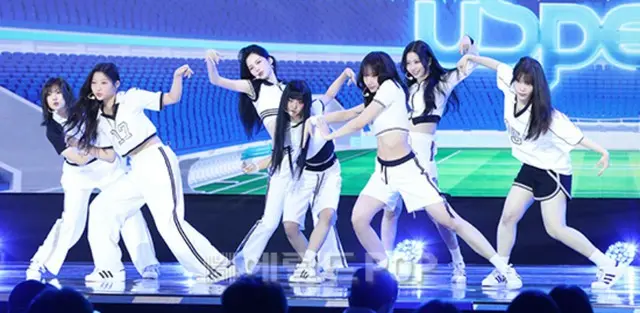 パフォーマンスを披露する「USPEER」1