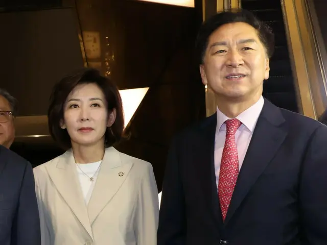 "More important than party leader"...Opposition party "People Power" floor leader race in full swing this week - South Korea