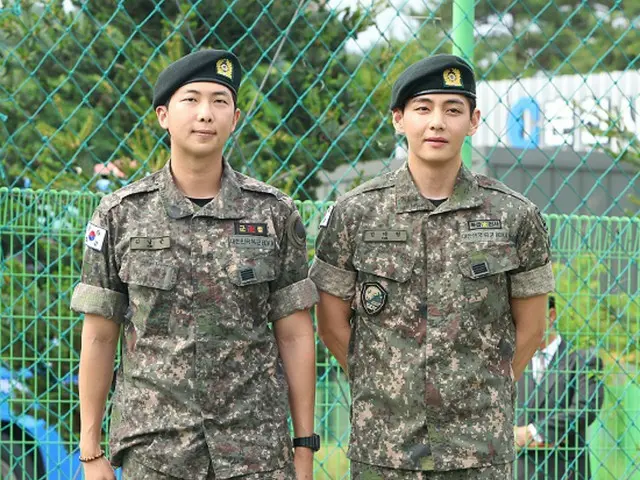 [Photo] BTS's RM&V discharged today (10th) after completing their military service!
