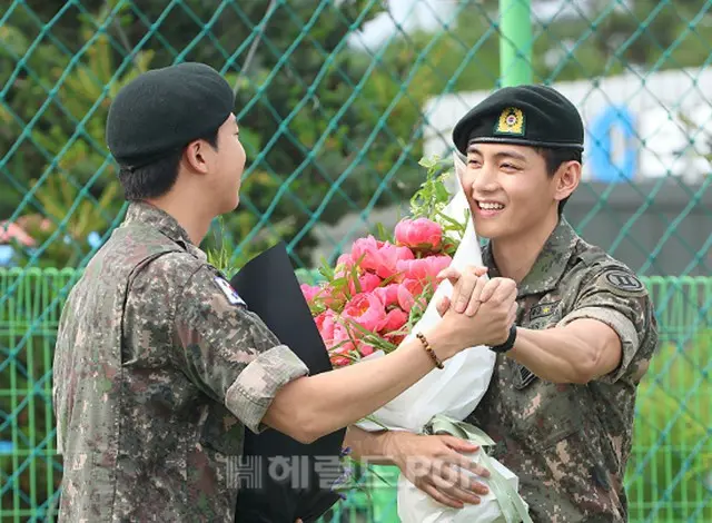 除隊したRMとV 1