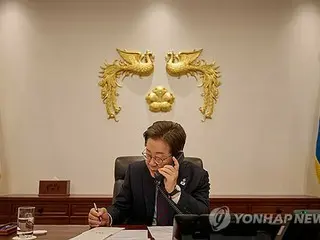 President Lee speaks with Chinese President Xi by phone; agreement reached to work toward developing relations and achieving peace on the Korean Peninsula