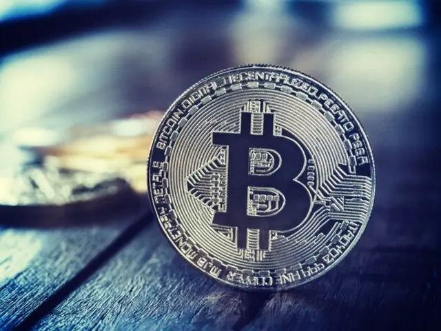 Bitcoin is "bearish" at $108,000 range as more long-term holders join