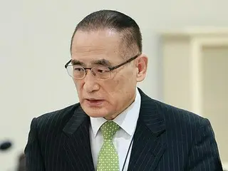 Senior national security officials from South Korea and Japan hold telephone conversation to "continue to communicate closely"