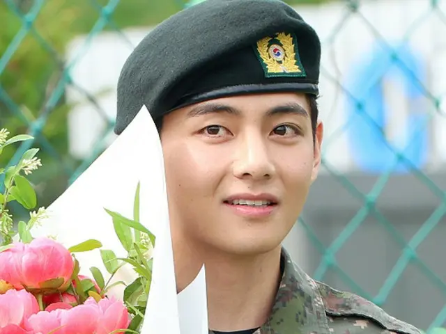 BTS' V received 5.67 million letters of condolence during his military service