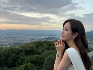 Actress Han JIMIN reveals herself in a dress that reveals her sides... From pure goddess to sexy
