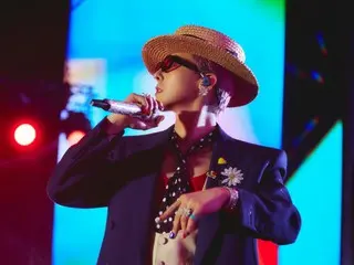 G-DRAGON (BIGBANG) sings passionately in the heavy rain... First "Vietnam concert in 13 years" a huge success